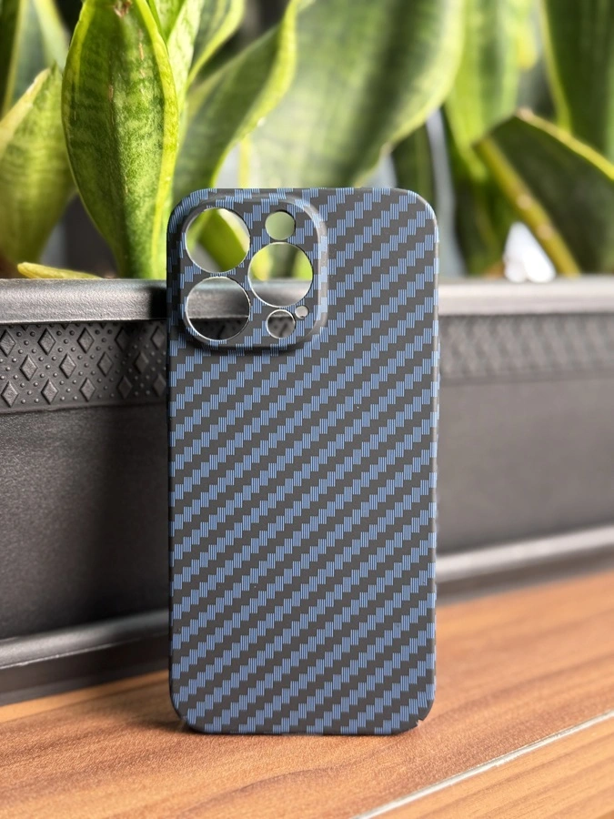 قاب مدل کربنی Berlia محافظ لنزدار مناسب برای گوشی iphone 13 Pro